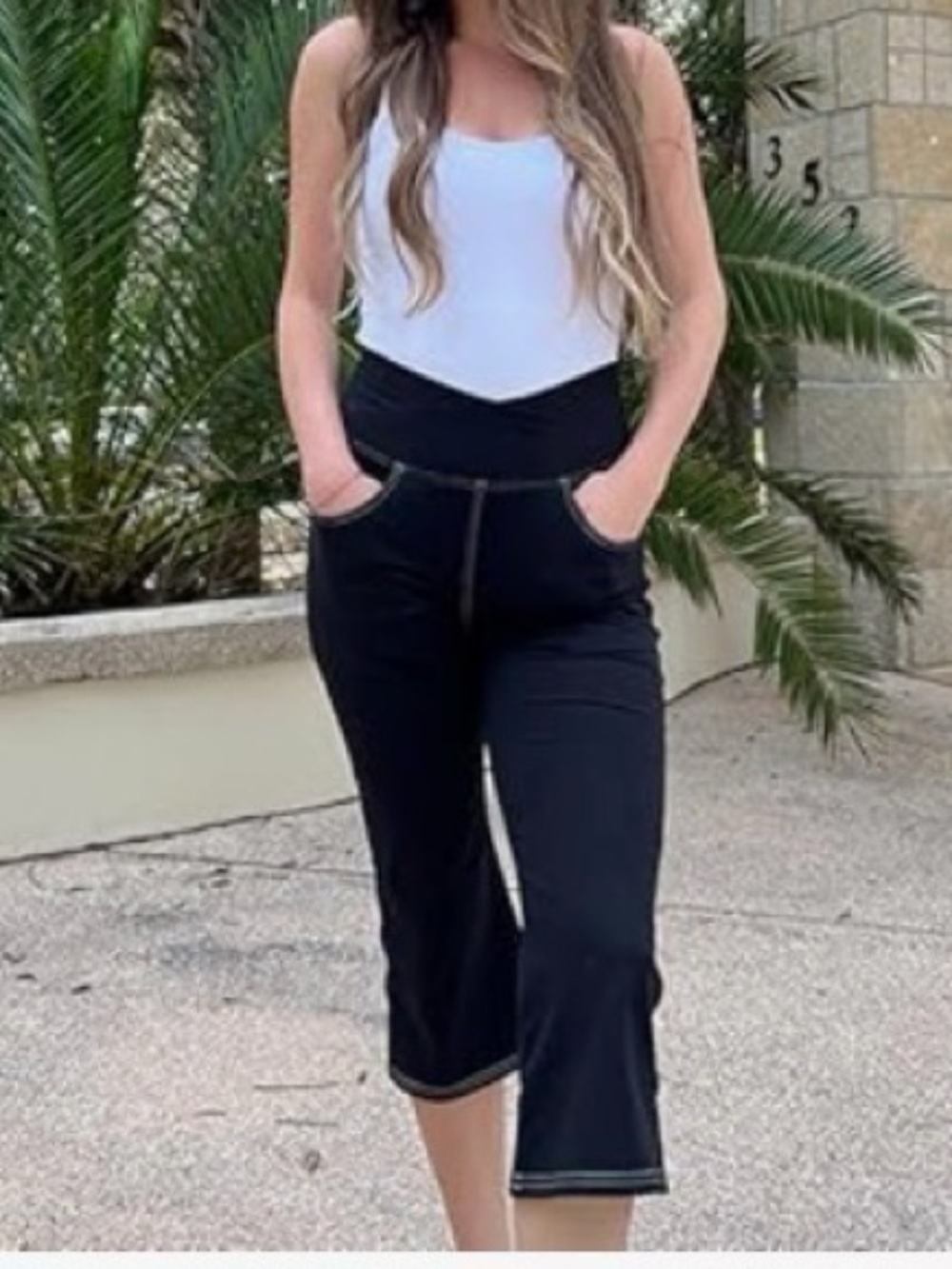 G4Free High-Waist Black Capri Pants with Contrast Stitching